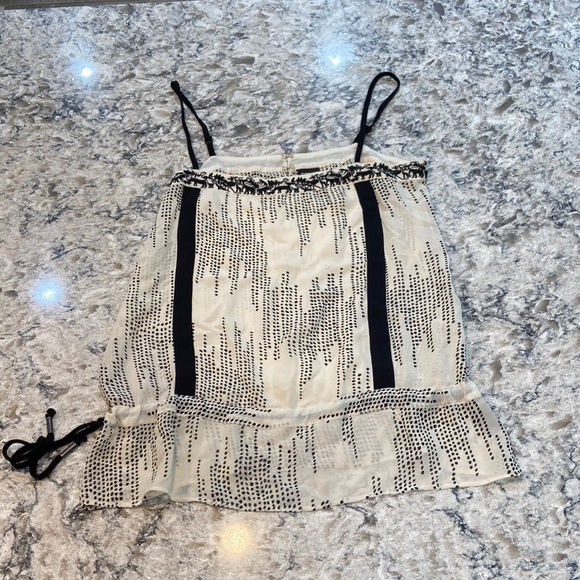 4/$15 EDUN | 100% Silk Embroidered Jungle Peplum Blouse Size M Medium - Picture 2 of 15